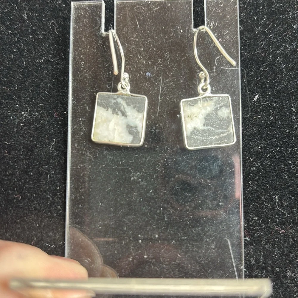 White buffalo earrings sterling silver - Picture 2 of 7